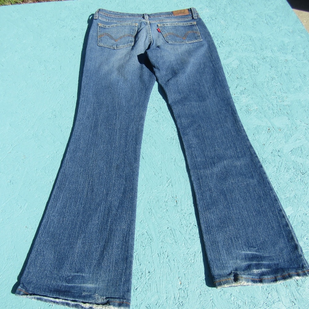 Levi's Women's Jeans size 9 M